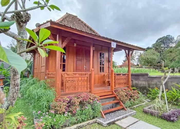 Griya Taman Pensión 2*